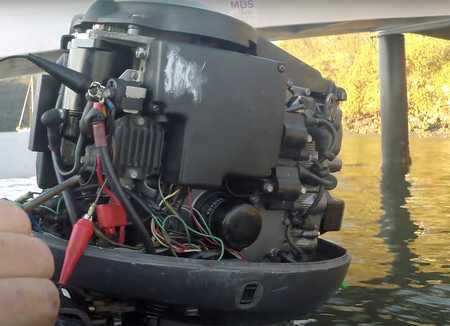 How to troubleshoot outboard motor ignition system?