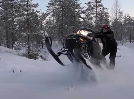 Why snowmobile may lose power?